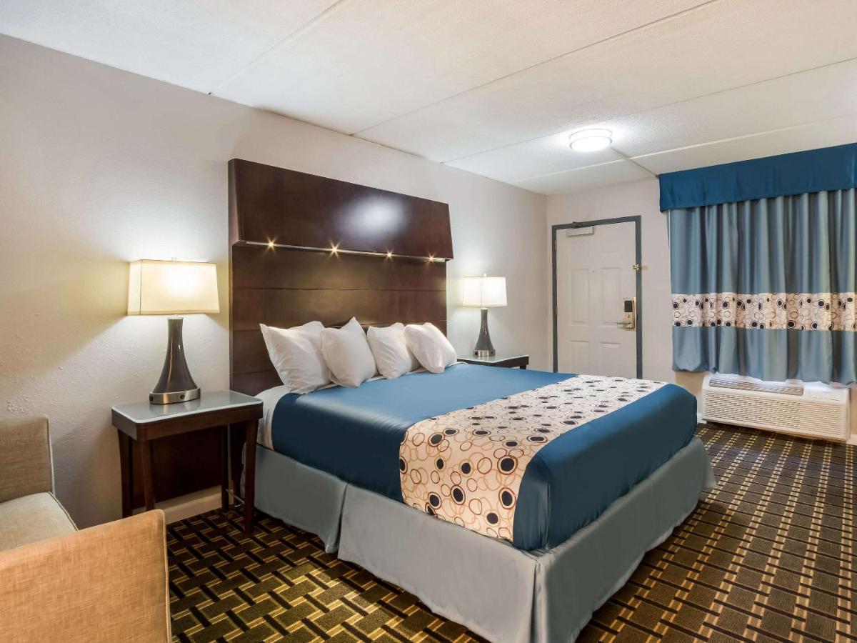 Rodeway Inn Greenwood Exteriör bild